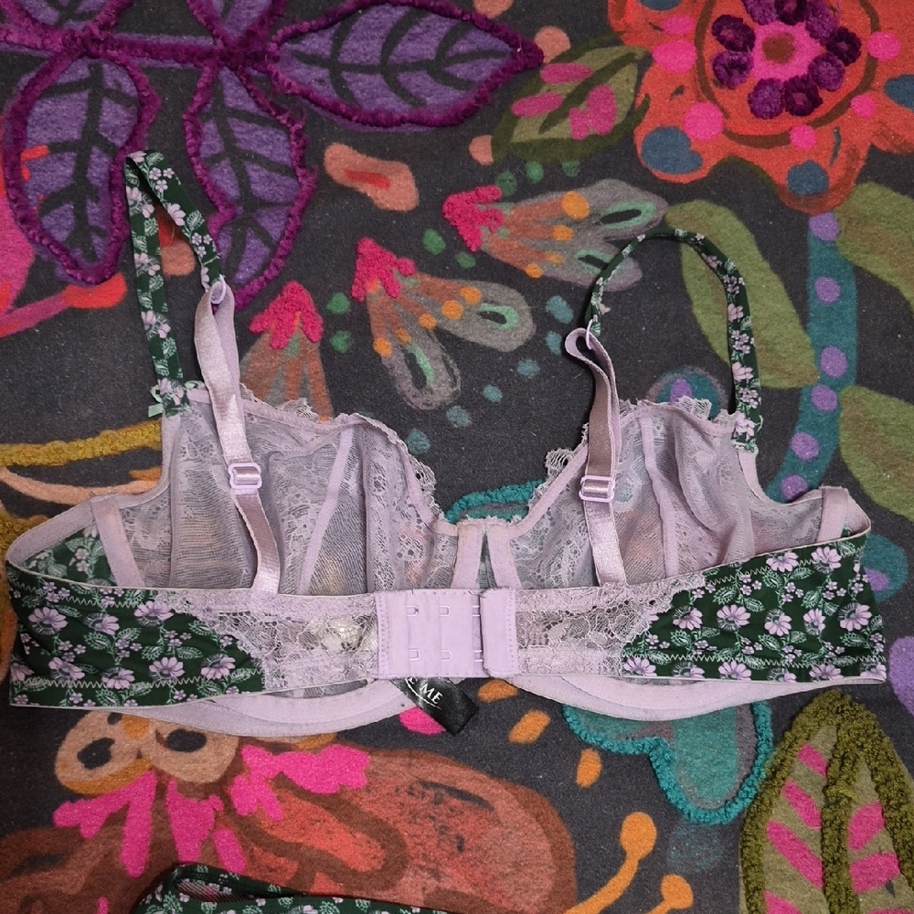 Adore Me Green Floral And Lavender Lace Bra N Panty Set - Picture 3 of 8